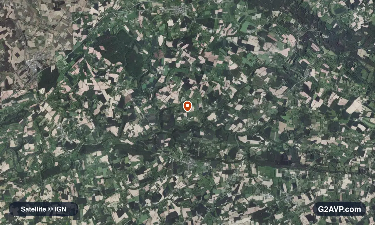 Vue satellite (orthophoto IGN) du secteur de Souleuvre en Bocage, même emprise que la carte géologique