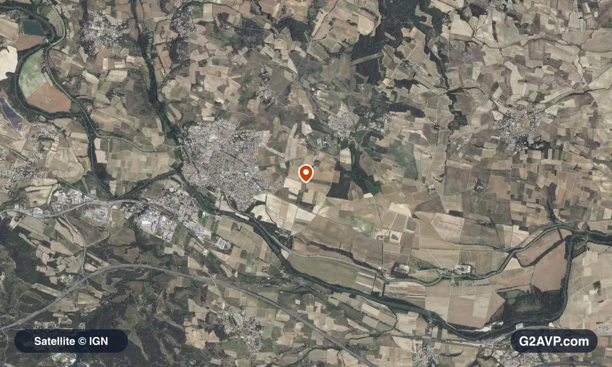 Vue satellite (orthophoto IGN) du secteur de Trèbes, même emprise que la carte géologique