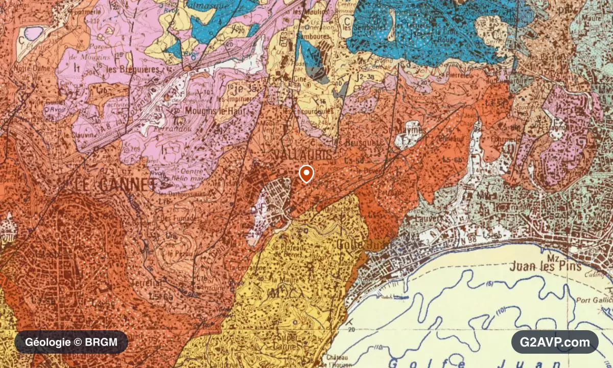 Carte géologique BRGM au 1/50 000 du secteur de Vallauris : calcaires, marnes et gypse en formations dominantes, repère au centre de la commune