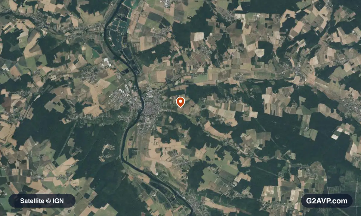Vue satellite (orthophoto IGN) du secteur de Villeneuve-sur-Yonne, même emprise que la carte géologique